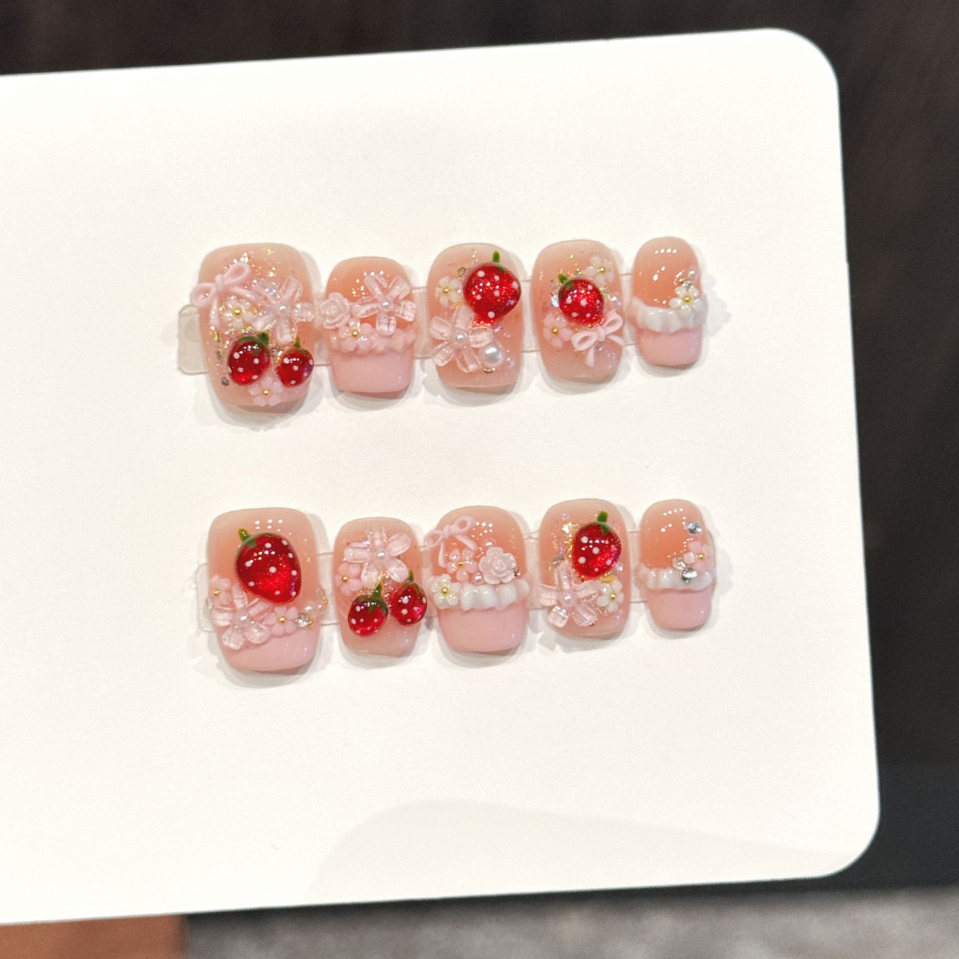 10 pçs bonito vermelho morango - Resin Art Flowers avaliação e preço